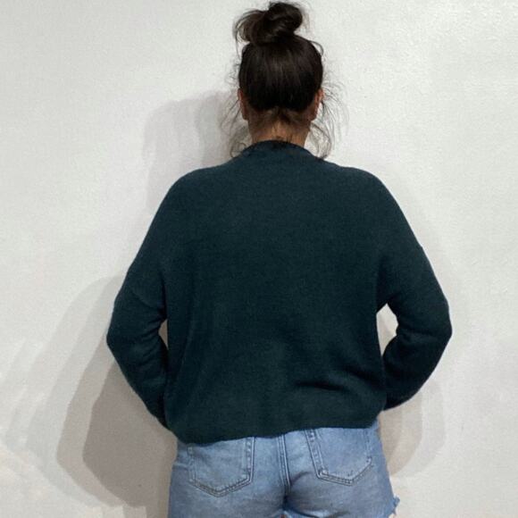 Urban Outfitters Silence + Noise Green Funnel Neck Oversized Sweater Sz M - Picture 9 of 11